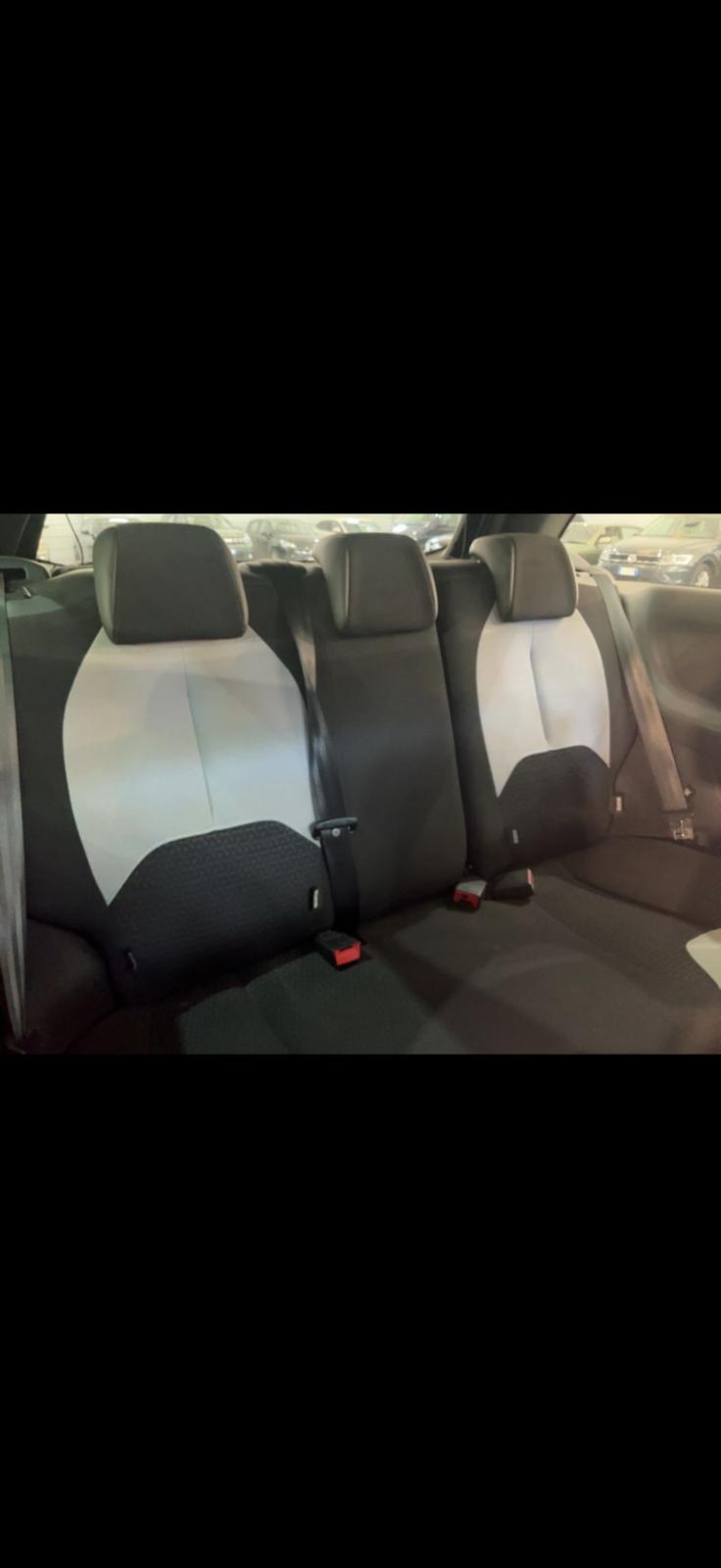 Citroën DS3 sedili posteriori